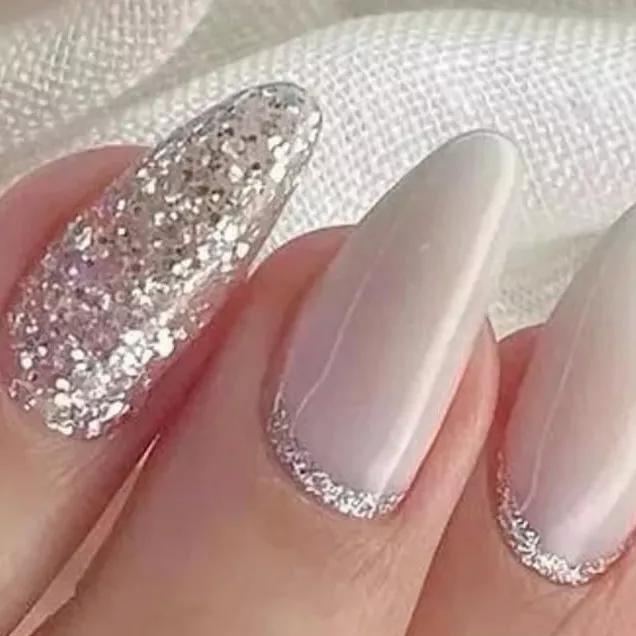 unha decorada com glitter para verão
