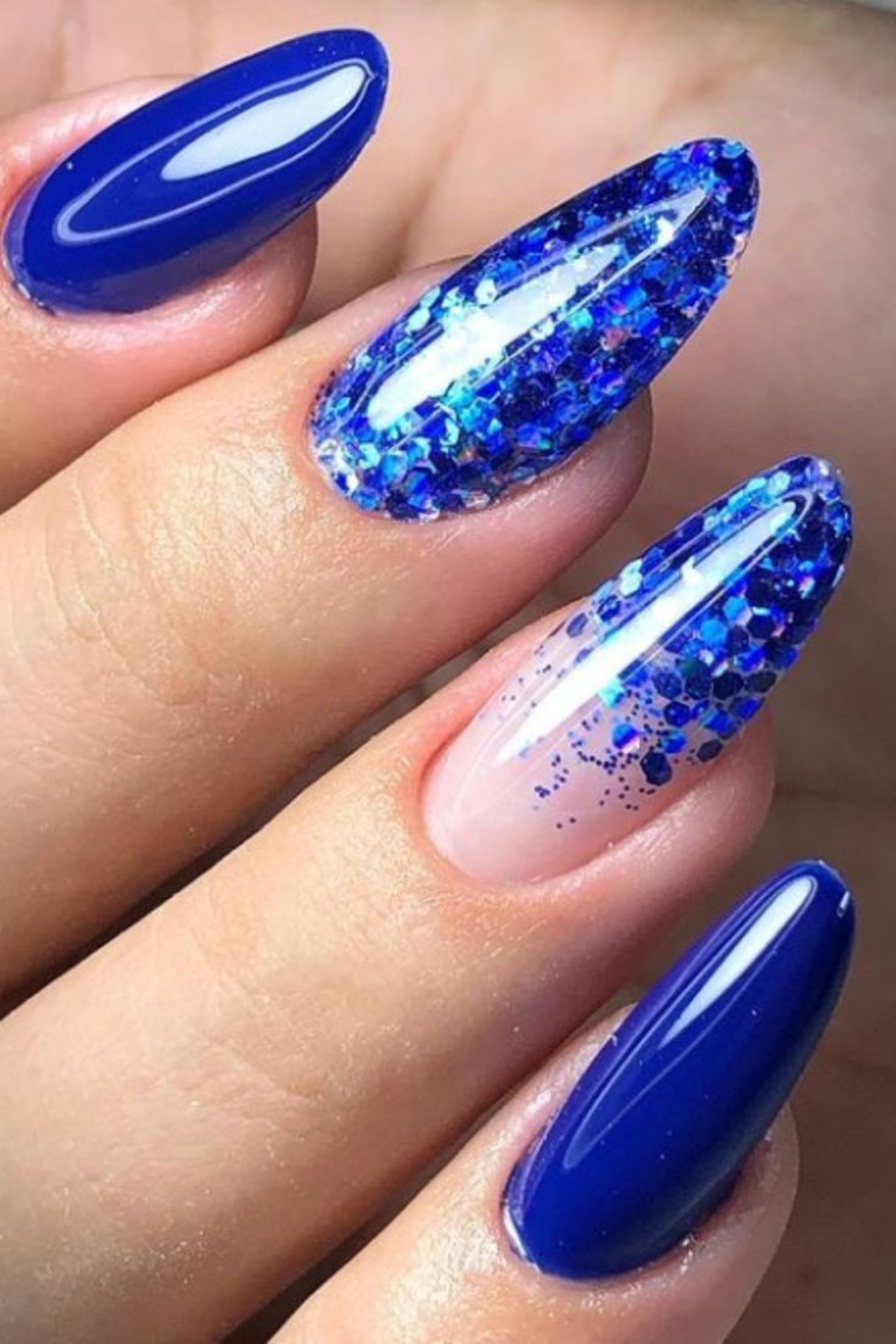 unha decorada com glitter filha única