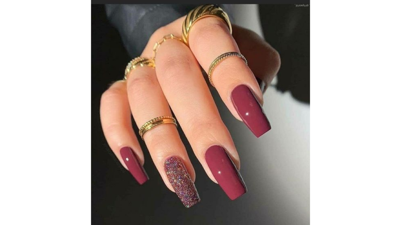 unha decorada com glitter fosca