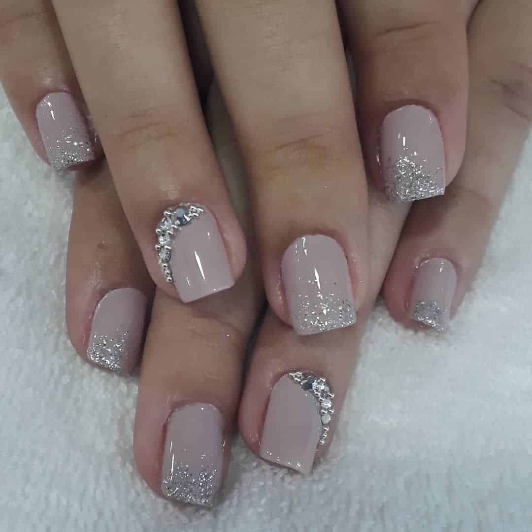 unhas curtas minimalistas