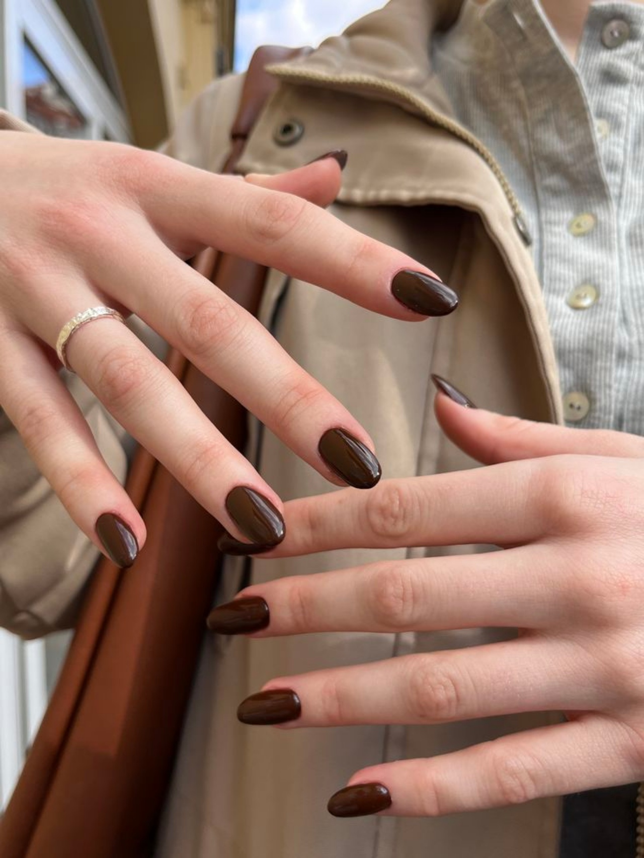 5 ideias de títulos: 1. Unhas Marrom: A Tendência 