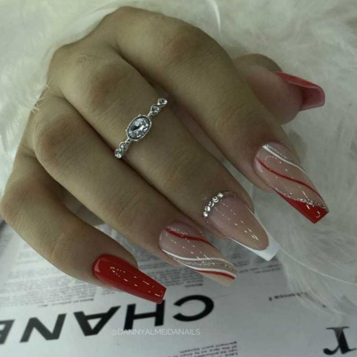 unha decorada vermelha com glitter