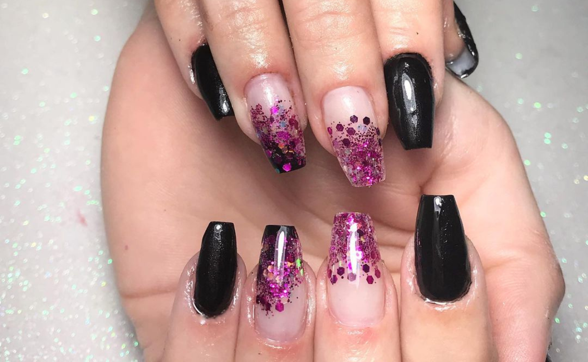 unha em gel preta fosca bailarina
