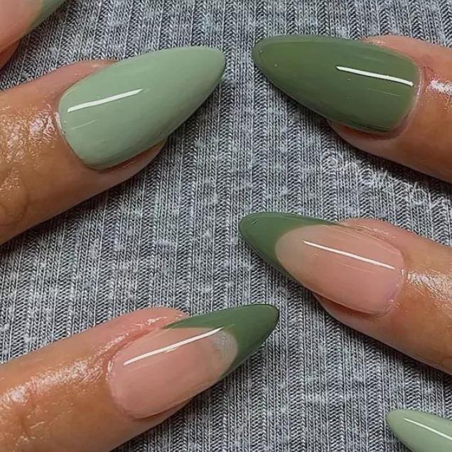 unha em gel verde militar