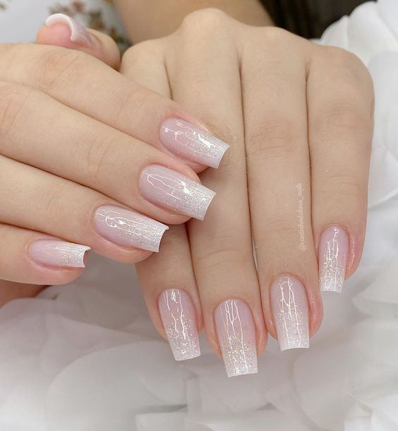 Nail Art Minimalista: 5 Ideias para Convidadas de Casamento