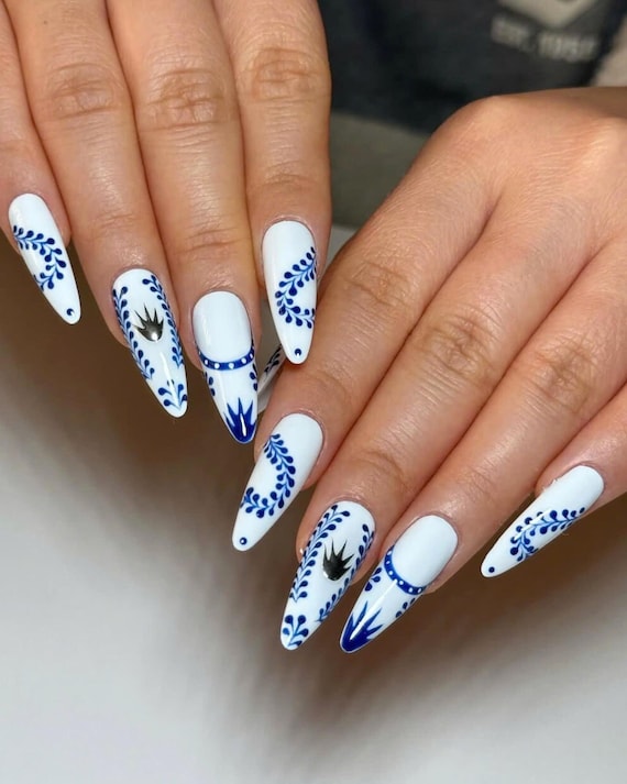 inspiração unhas postiças decoradas 2026
