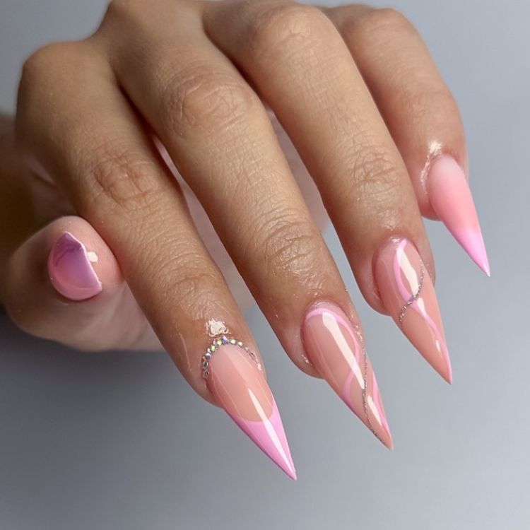 quanto custa fazer unhas stiletto delicadas