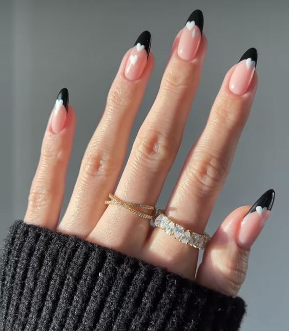 unhas almond delicadas com flores