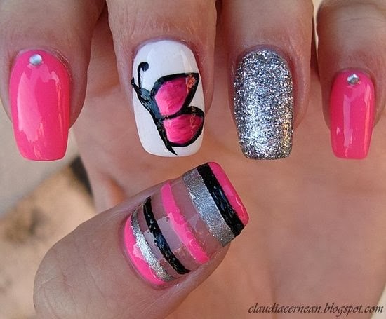 unhas Y2K borboleta glitter