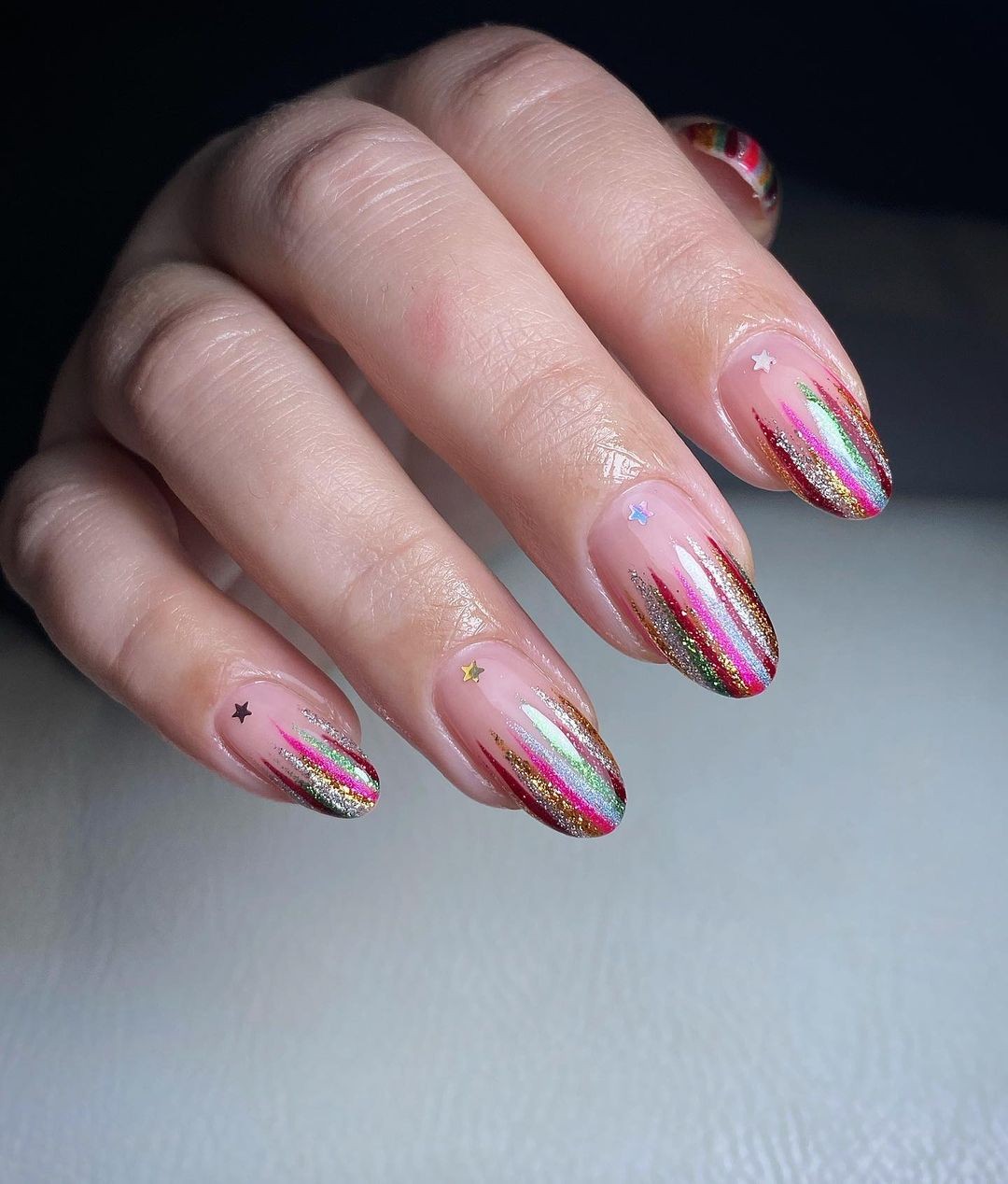ideias de unhas com brilho para festas
