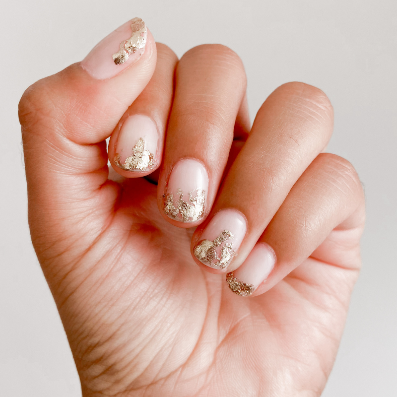 erros comuns ao fazer unhas com glitter