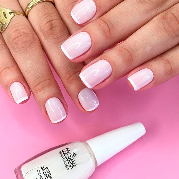 unhas curtas simples e delicadas com francesinha