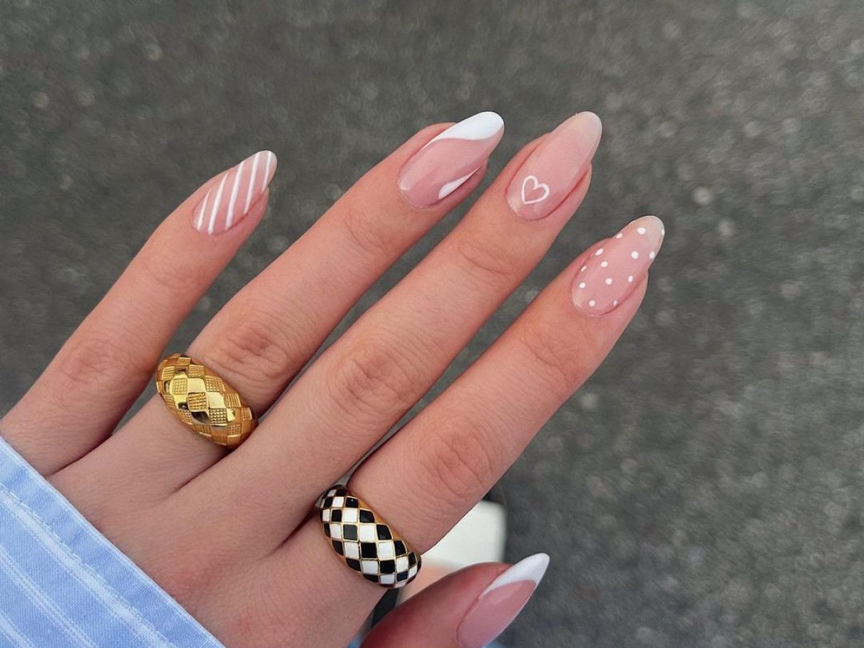Unhas de gel milky nails