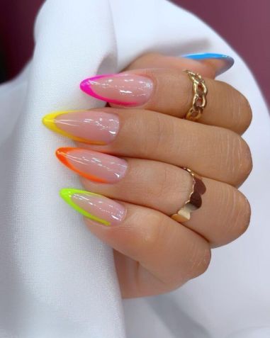 unhas decoradas para o carnaval