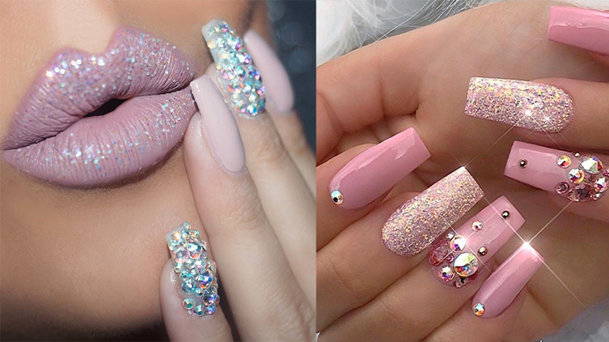 unhas decoradas carnaval com glitter holográfico