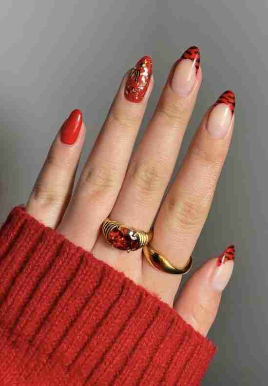 ideias de unhas decoradas vermelhas delicadas para casamento