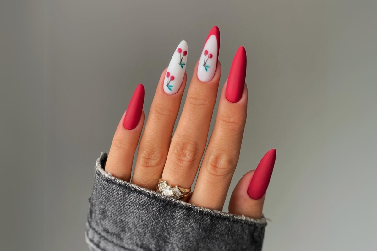 ideias de unhas decoradas vermelhas delicadas para casamento
