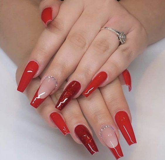 unha em gel vermelha para casamento