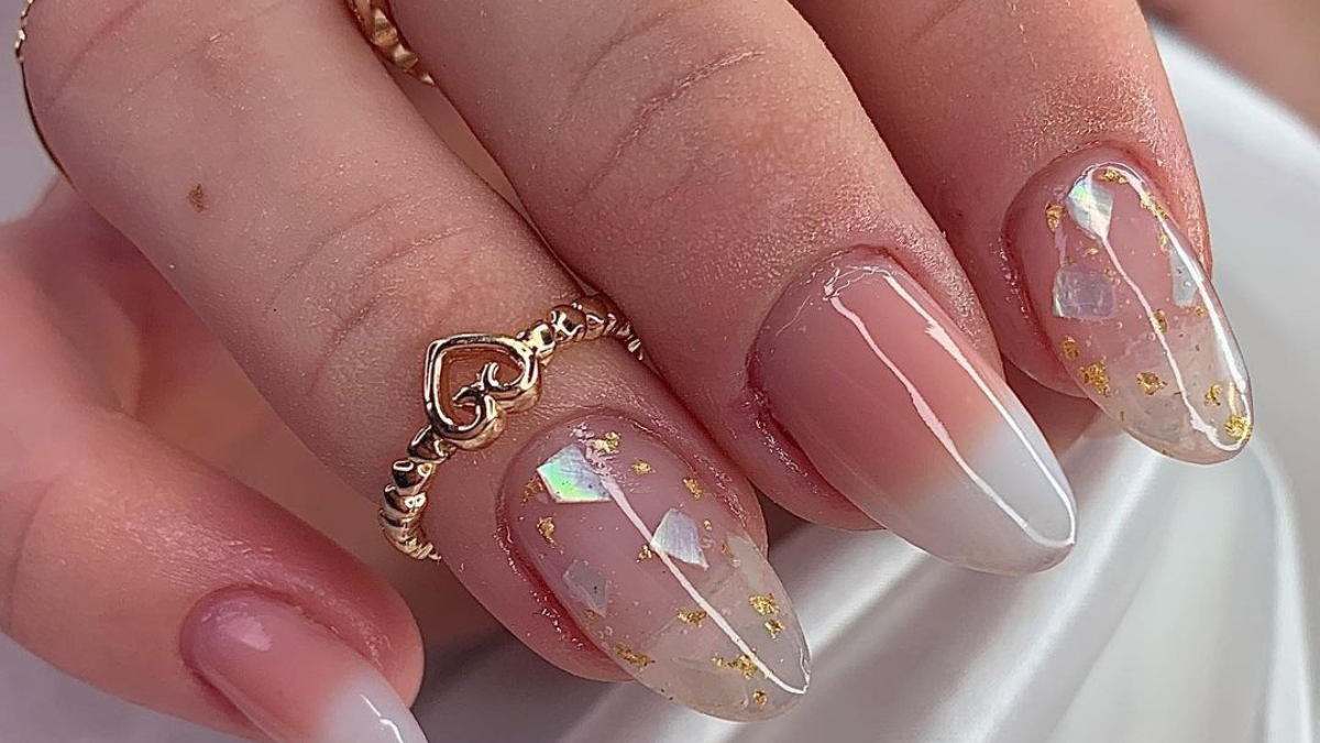 ideias de unhas encapsuladas delicadas para casamento