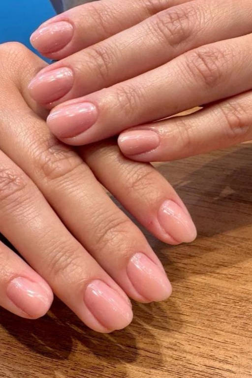 unhas naturais amendoada