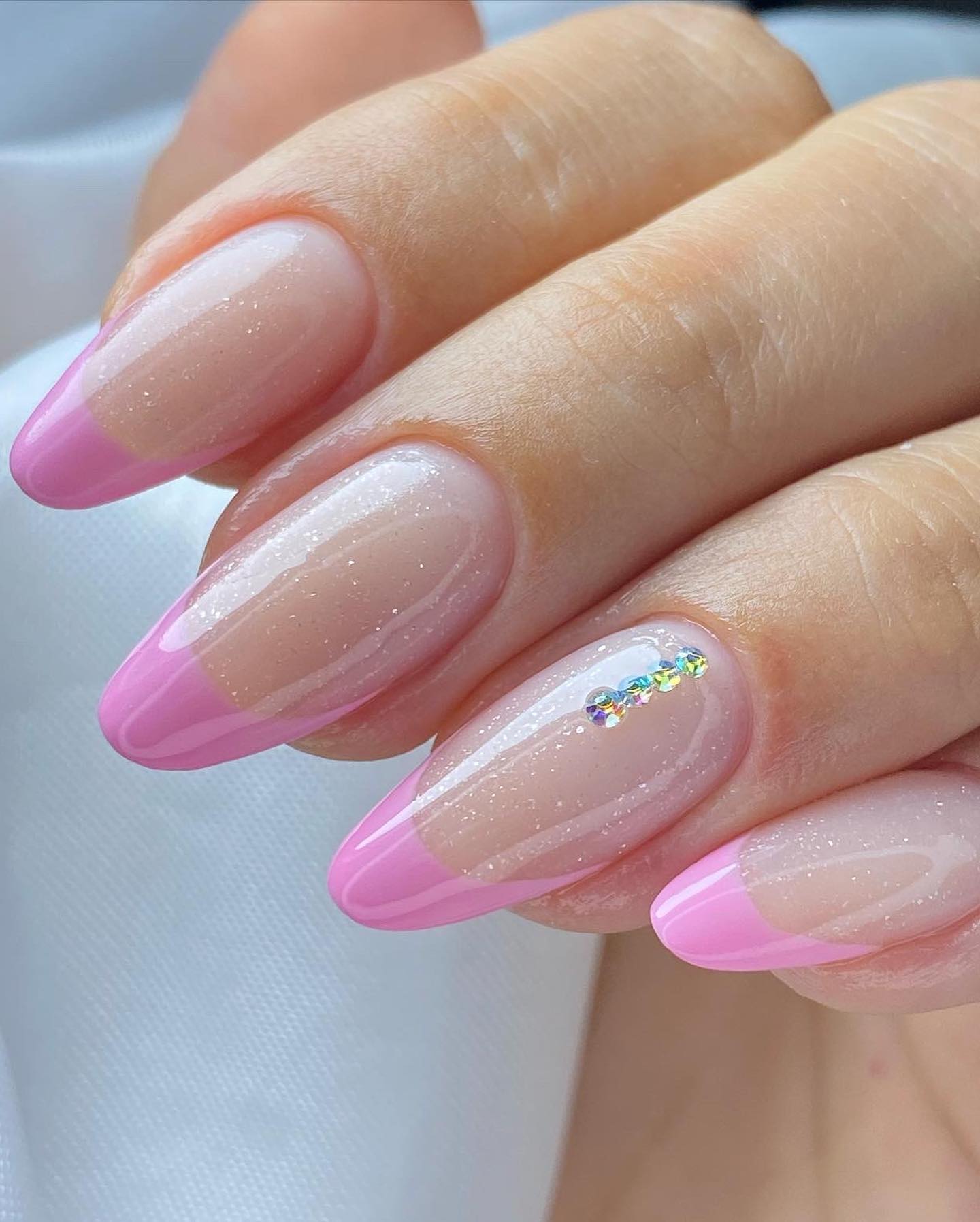 unhas naturais com brilho