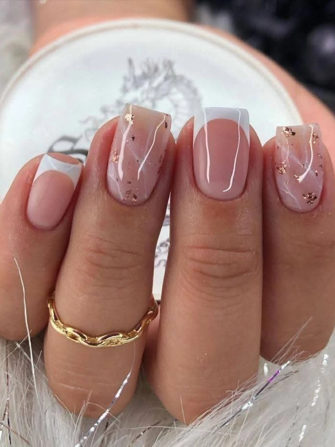 inspiração unhas nude para casamento