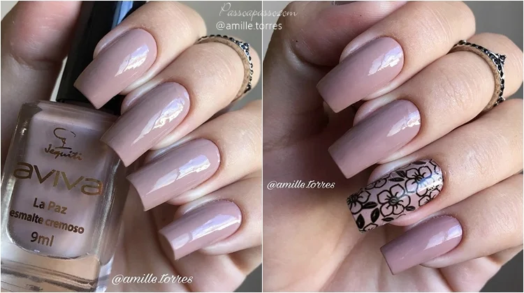 Unhas nude com pedrarias