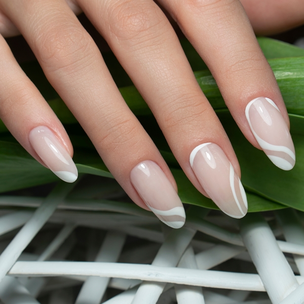 unhas stiletto para virada de ano