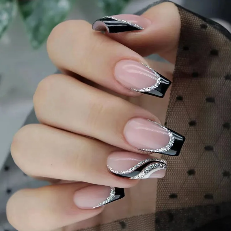 unhas pretas decoradas vs unhas vermelhas decoradas
