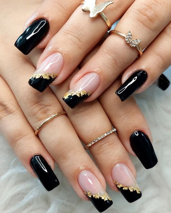 quanto custa fazer unhas pretas decoradas