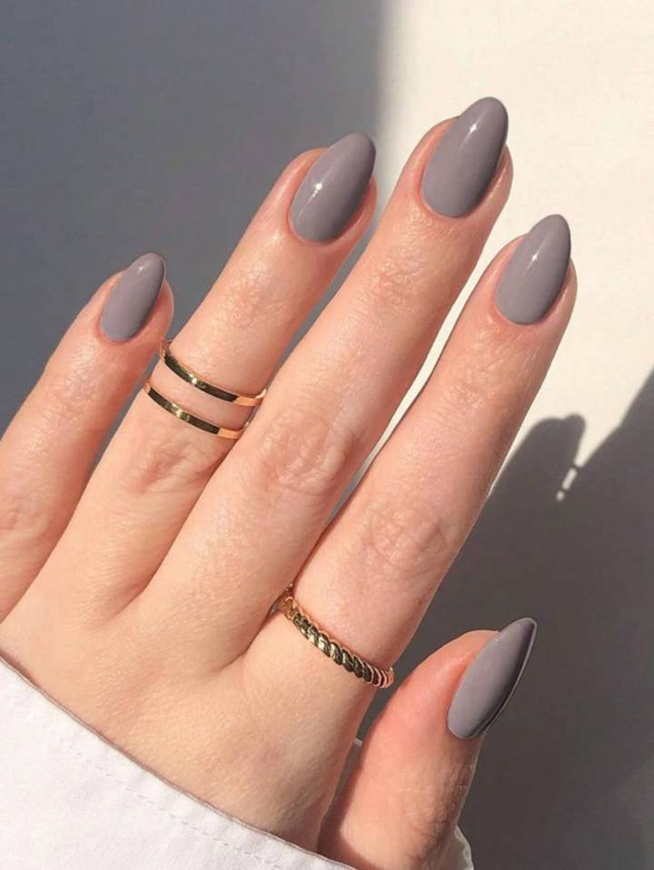 Mocha Mousse e Burgundy: As Cores Intensas que Vão Dominar o Inverno 2026