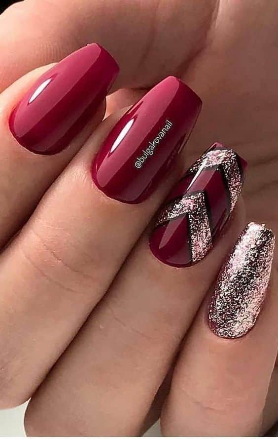 unhas vermelhas com glitter