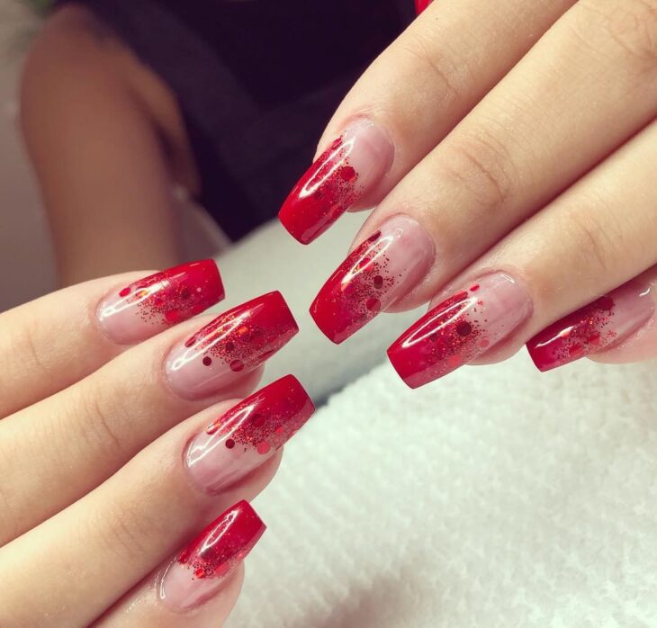 Top Coat ou Matte? O Acabamento Ideal para Suas Unhas Vermelhas