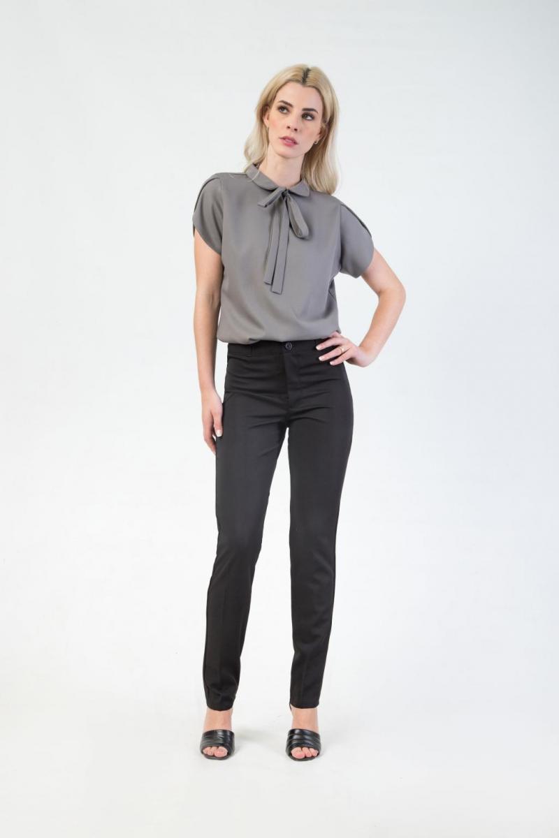 modelos de uniforme feminino