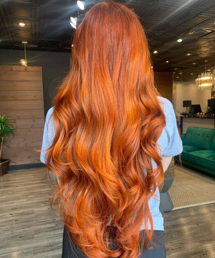 Personagens icônicos com cabelo vermelho em games e animes