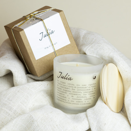 O Poder das Cores: Escolhendo a Vela Aromática Ideal para Cada Momento