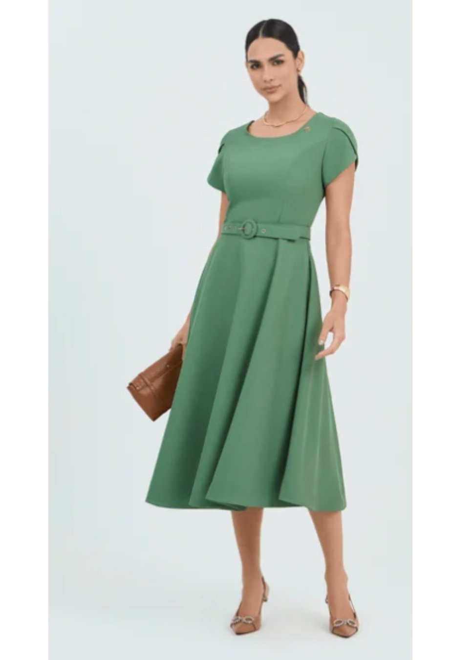 Como Usar Verde Bandeira em Looks de Trabalho