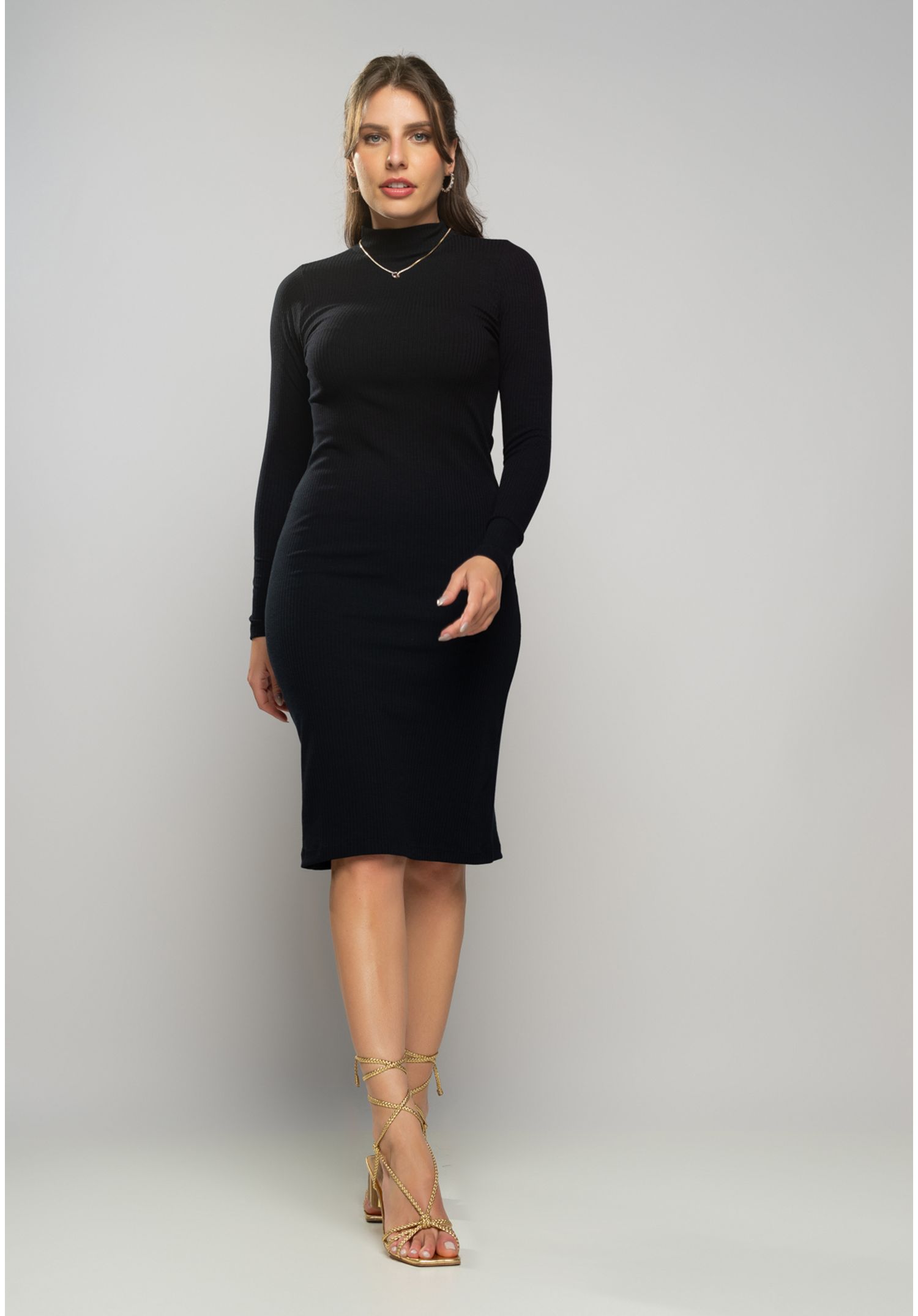 vestido canelado midi com fenda