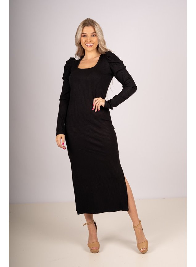 vestido canelado midi com tênis