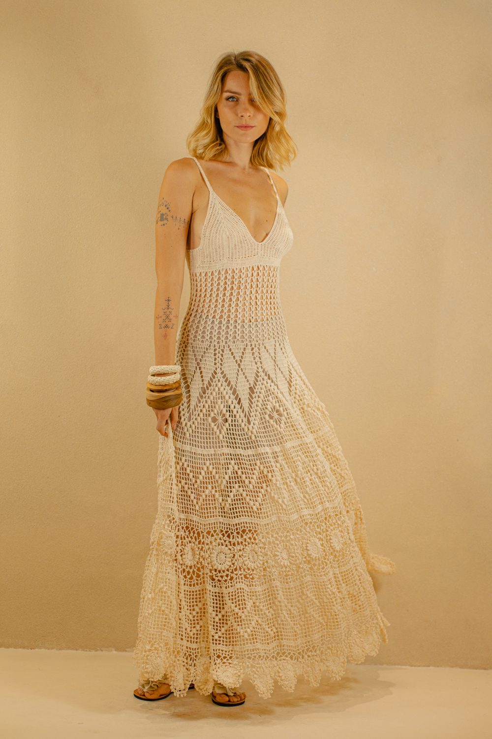 vestido de crochê com forro