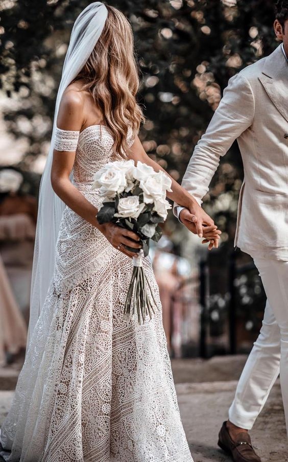 vestido de noiva boho com mangas flare
