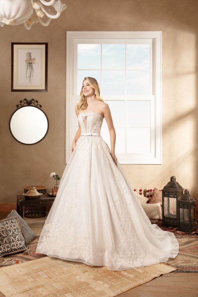 vestido de noiva simples com decote V