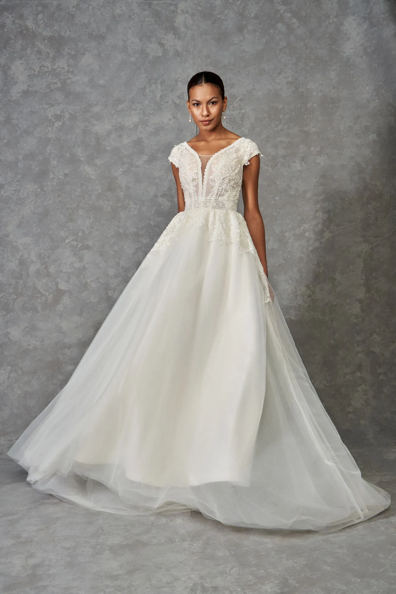 vestido de noiva simples para noiva plus size