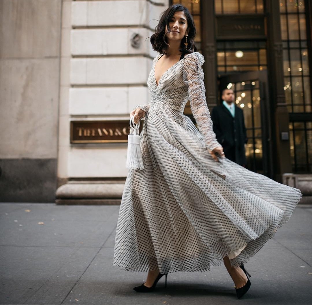 vestido delicado de seda