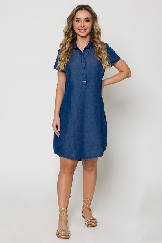 vestido jeans curto com blusa de gola alta (salopete)