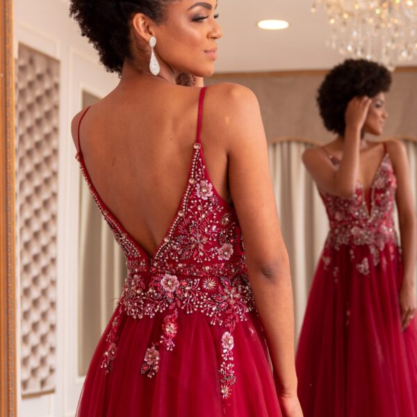 vestido de madrinha marsala para casamento na praia