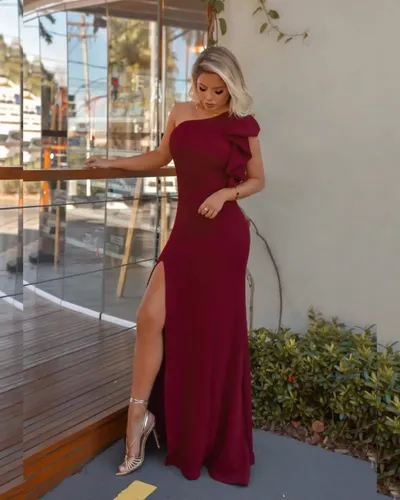 erros ao escolher vestido de madrinha marsala