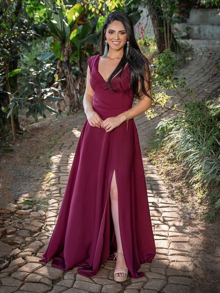 vestido de madrinha marsala para casamento na praia