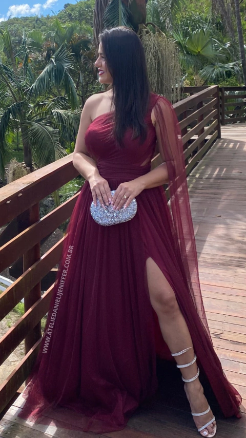 vestido de madrinha marsala vs vinho qual escolher