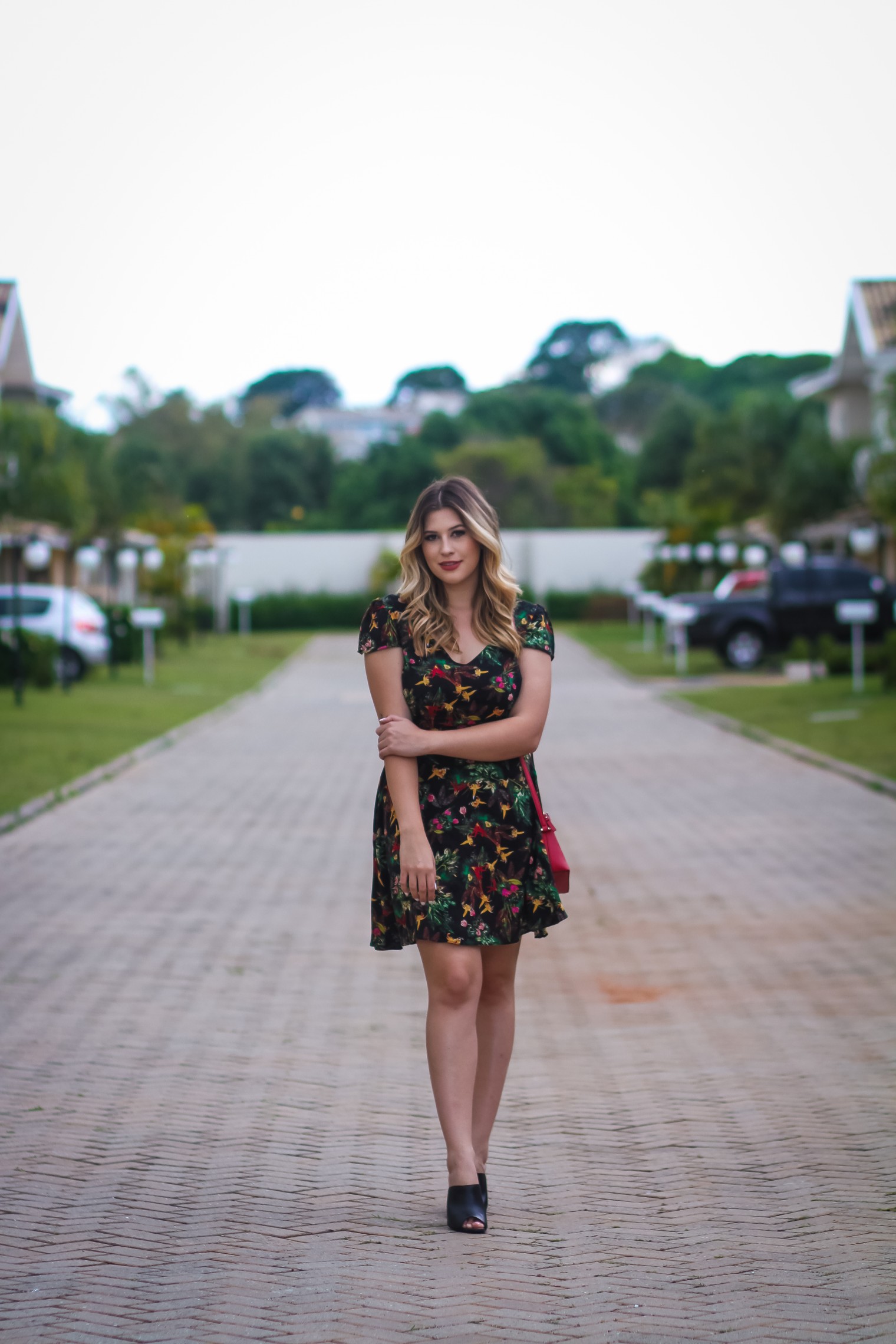 vestido preto estilo 